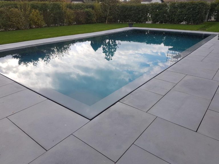 mini-piscine-petit-jardin